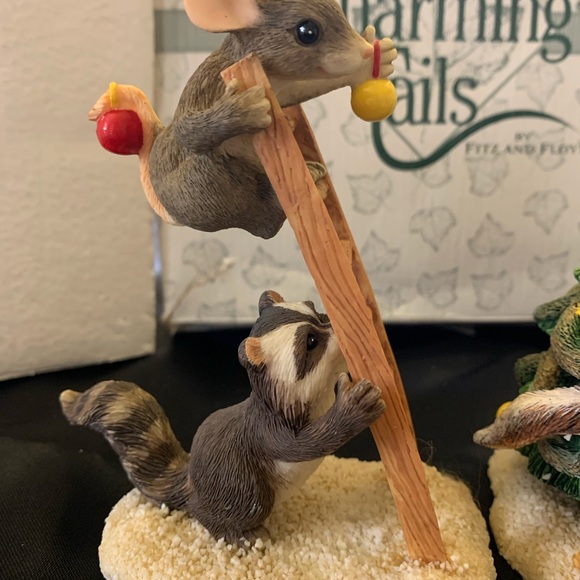 Fitz and Floyd Charming Tails Christmas Set/2 - Picture 3 of 10